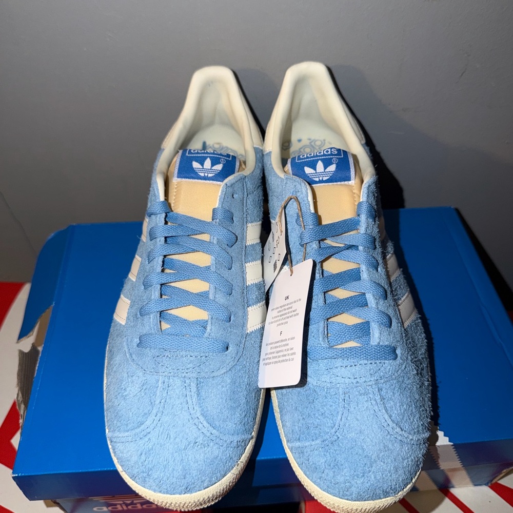 Men’s Adidas Gazelle Shoes - Picture 4 of 8